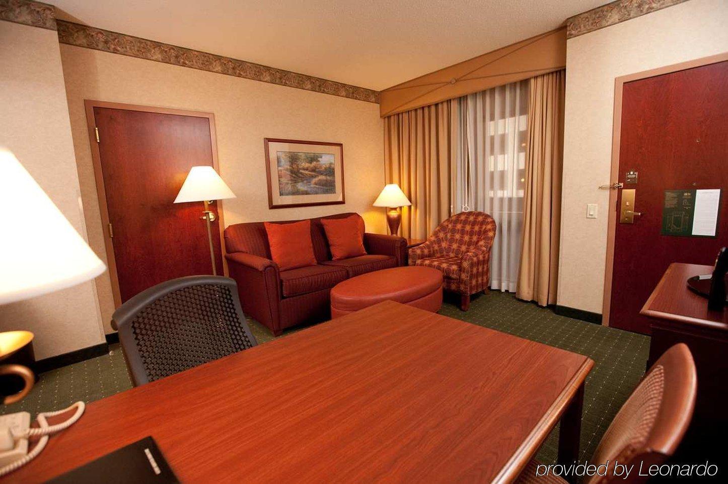 Hotel Embassy